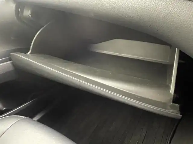 トヨタ カムリ WSレザーパッケージ 茨城県 2019(平31)年 6.1万km プラチナホワイトパールマイカ 純正ナビ/バックカメラ/フルセグ/JBLプレミアムサウンド/HUD/衝突被害軽減ブレーキ/車線逸脱抑制装置/レーダークルーズコントロール/オートマチックハイビーム/クリアランスソナー/BSM/ETC2.0/ドラレコ/シートヒーター/純正18インチAW/LEDヘッドライト/スマートキー