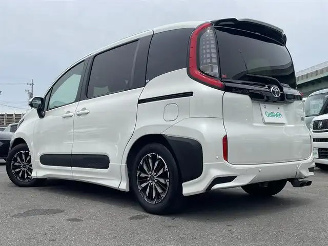 トヨタ シエンタ ハイブリッド Z 愛知県 2022(令4)年 7.4万km ホワイトパールクリスタルシャイン モデリスタエアロ(F/S/R)/純正10.5型ナビ/　(AppleCarPlay、AndroidAuto対応)/フルセグTV、BT/ハンズフリーパワースライドドア(両側)/パノラミックビューモニター/ビルトインETC2.0/レーダークルーズコントロール/クリアランスソナー/トヨタセーフティセンス/・プリクラッシュセーフティ/・レーントレーシングアシスト/・レーンディパーチャーアラート/・アダプティブハイビームシステム/・ロードサインアシスト/・ドライバー異常時対応システム/・プロアクティブドライビングアシスト/・発進遅れ告知機能/パーキングサポートブレーキ/ブラインドスポットモニター/Bi-BeamLEDヘッドランプ/本革巻きステアリング/前席シートヒーター/ステアリングヒーター/消臭撥水撥油機能付ファブリックシート/前席シートヒーター/モデリスタ15インチアルミホイール/スマートエントリー/スタートシステム/AC100V電源