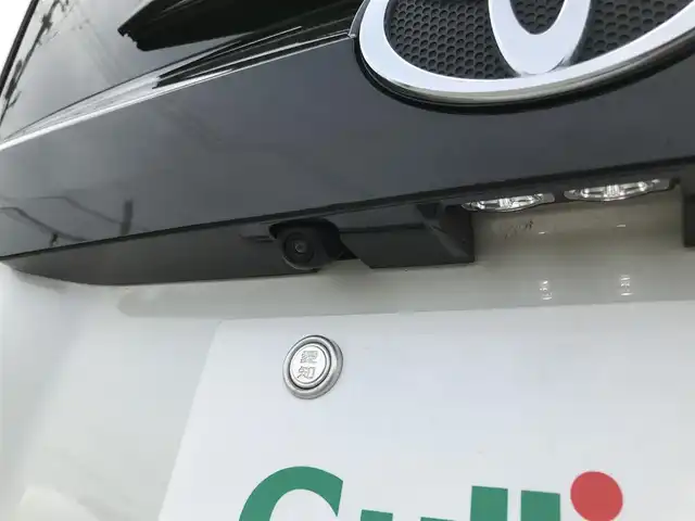 トヨタ シエンタ ハイブリッド 愛知県 2022(令4)年 7.4万km ホワイトパールクリスタルシャイン 純正10.5型ナビ/　(AppleCarPlay、AndroidAuto対応)/フルセグTV/ハンズフリーパワースライドドア(両側)/パノラミックビューモニター/ビルトインETC2.0/レーダークルーズコントロール/クリアランスソナー/セーフティセンス/・プリクラッシュセーフティ/・レーントレーシングアシスト/・レーンディパーチャーアラート/・アダプティブハイビームシステム/・ロードサインアシスト/・ドライバー異常時対応システム/・プロアクティブドライビングアシスト/・発進遅れ告知機能/パーキングサポートブレーキ/ブラインドスポットモニター/Bi-BeamLEDヘッドランプ/本革巻きステアリング/ステアリングヒーター/消臭撥水撥油機能付ファブリックシート/前席シートヒーター/モデリスタ15インチアルミホイール/モデリスタエアロ(F/S/R)/スマートエントリー/スタートシステム/禁煙車