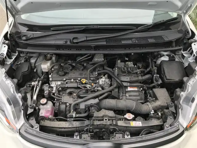 トヨタ シエンタ ハイブリッド 愛知県 2022(令4)年 7.4万km ホワイトパールクリスタルシャイン 純正10.5型ナビ/　(AppleCarPlay、AndroidAuto対応)/フルセグTV/ハンズフリーパワースライドドア(両側)/パノラミックビューモニター/ビルトインETC2.0/レーダークルーズコントロール/クリアランスソナー/セーフティセンス/・プリクラッシュセーフティ/・レーントレーシングアシスト/・レーンディパーチャーアラート/・アダプティブハイビームシステム/・ロードサインアシスト/・ドライバー異常時対応システム/・プロアクティブドライビングアシスト/・発進遅れ告知機能/パーキングサポートブレーキ/ブラインドスポットモニター/Bi-BeamLEDヘッドランプ/本革巻きステアリング/ステアリングヒーター/消臭撥水撥油機能付ファブリックシート/前席シートヒーター/モデリスタ15インチアルミホイール/モデリスタエアロ(F/S/R)/スマートエントリー/スタートシステム/禁煙車