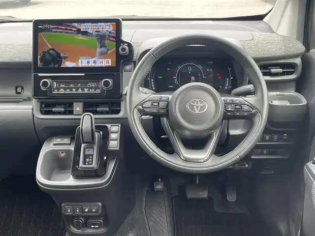 トヨタ シエンタ ハイブリッド Z 愛知県 2022(令4)年 7.4万km ホワイトパールクリスタルシャイン モデリスタエアロ(F/S/R)/純正10.5型ナビ/　(AppleCarPlay、AndroidAuto対応)/フルセグTV、BT/ハンズフリーパワースライドドア(両側)/パノラミックビューモニター/ビルトインETC2.0/レーダークルーズコントロール/クリアランスソナー/トヨタセーフティセンス/・プリクラッシュセーフティ/・レーントレーシングアシスト/・レーンディパーチャーアラート/・アダプティブハイビームシステム/・ロードサインアシスト/・ドライバー異常時対応システム/・プロアクティブドライビングアシスト/・発進遅れ告知機能/パーキングサポートブレーキ/ブラインドスポットモニター/Bi-BeamLEDヘッドランプ/本革巻きステアリング/前席シートヒーター/ステアリングヒーター/消臭撥水撥油機能付ファブリックシート/前席シートヒーター/モデリスタ15インチアルミホイール/スマートエントリー/スタートシステム/AC100V電源