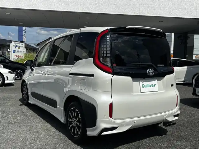 トヨタ シエンタ ハイブリッド Z 熊本県 2022(令4)年 7.4万km ホワイトパールクリスタルシャイン モデリスタエアロ/モデリスタ15インチAW/純正ナビ/【フルセグTV/Bluetooth/Applecarplay】/アラウンドビューモニター/両側パワースライドドア/レーダークルーズコントロール/プリクラッシュセーフティ/レーンキープアシスト/ロードサインアシスト/パーキングサポートブレーキ/ブラインドスポットモニター/オートLEDライト