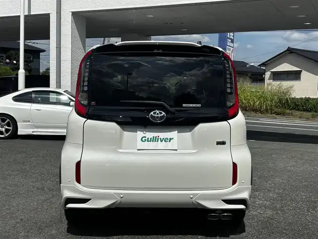 トヨタ シエンタ ハイブリッド Z 熊本県 2022(令4)年 7.4万km ホワイトパールクリスタルシャイン モデリスタエアロ/モデリスタ15インチAW/純正ナビ/【フルセグTV/Bluetooth/Applecarplay】/アラウンドビューモニター/両側パワースライドドア/レーダークルーズコントロール/プリクラッシュセーフティ/レーンキープアシスト/ロードサインアシスト/パーキングサポートブレーキ/ブラインドスポットモニター/オートLEDライト