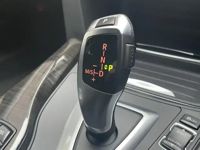 ＢＭＷ ３２８ｉ グランツーリスモ ラグジュアリー 神奈川県 2014(平26)年 8万km サファイアブラックP 純正メモリナビ＆フルセグTV/CD/DVD/BT/USB/AUX/バックカメラ/ミラー一体型ETC/黒革シート/前席シートヒーター/前席パワーシート/社外前後ドライブレコーダー/リアコーナーセンサー/パワーバックドア/電動格納式リアウイング/純正１８inアルミホイール/オートライト/LEDライト/フォグランプ/ウインカーミラー/電動格納ミラー/スマートキー/プッシュスタート/W＆サイド＆カーテンエアバッグ/横滑り防止装置/ABS/ターボ付/フロアマット/保証書/取扱説明書/スペアキー有