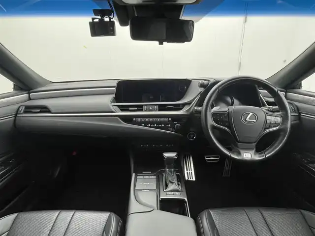 レクサス ＥＳ 300h Fスポーツ 茨城県 2019(平31)年 5万km ホワイトノーヴァガラスフレーク 純正12.3型ナビ/バックカメラ/フルセグ/サンルーフ/衝突被害軽減ブレーキ/車線逸脱抑制装置/レーダークルーズコントロール/オートマチックハイビーム/クリアランスソナー/BSM/ETC2.0/デジタルインナーミラー/HUD/ドラレコ/シートヒーター/ベンチレーション/ステアリングヒーター/純正19インチAW/LEDヘッドライト/スマートキー