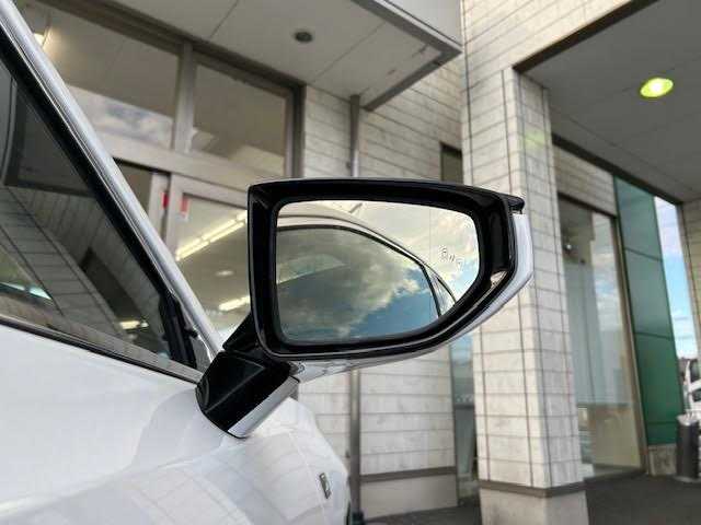 レクサス ＥＳ 300h Fスポーツ 埼玉県 2019(平31)年 5万km ホワイトノーヴァガラスフレーク 純正12.3型ナビ/バックカメラ/フルセグ/サンルーフ/衝突被害軽減ブレーキ/車線逸脱抑制装置/レーダークルーズコントロール/オートマチックハイビーム/クリアランスソナー/BSM/ETC2.0/デジタルインナーミラー/HUD/ドラレコ/シートヒーター/ベンチレーション/ステアリングヒーター/純正19インチAW/LEDヘッドライト/スマートキー