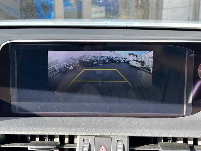 レクサス ＥＳ 300h Fスポーツ 埼玉県 2019(平31)年 5万km ホワイトノーヴァガラスフレーク 純正12.3型ナビ/バックカメラ/フルセグ/サンルーフ/衝突被害軽減ブレーキ/車線逸脱抑制装置/レーダークルーズコントロール/オートマチックハイビーム/クリアランスソナー/BSM/ETC2.0/デジタルインナーミラー/HUD/ドラレコ/シートヒーター/ベンチレーション/ステアリングヒーター/純正19インチAW/LEDヘッドライト/スマートキー