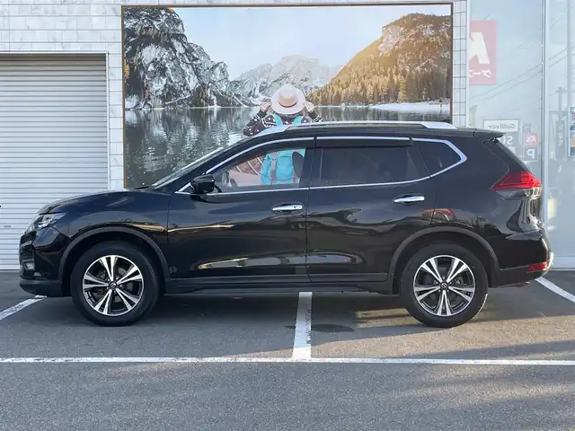 日産 エクストレイル 20Xi レザーエディション 長野県 2020(令2)年 7.3万km ダイヤモンドブラック 切替4WD/ETC/バックカメラ/全方位カメラ/ブラインドスポットモニター/前席・後席シートヒーター/レザーシート/運転席・助手席パワーシート/電動パーキングブレーキ/オートホールド機能/追従機能付クルーズコントロール/パワーバックドア/アイドリングストップ/横滑り防止機能/コーナーセンサー/純正フロアマット/純正アルミホイール