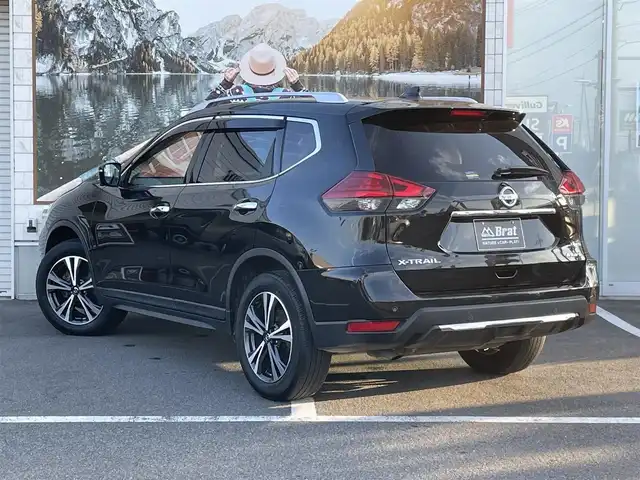 日産 エクストレイル 20Xi レザーエディション 長野県 2020(令2)年 7.3万km ダイヤモンドブラック 切替4WD/ETC/バックカメラ/全方位カメラ/ブラインドスポットモニター/前席・後席シートヒーター/レザーシート/運転席・助手席パワーシート/電動パーキングブレーキ/オートホールド機能/追従機能付クルーズコントロール/パワーバックドア/アイドリングストップ/横滑り防止機能/コーナーセンサー/純正フロアマット/純正アルミホイール