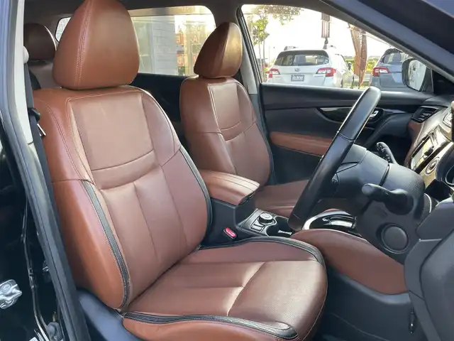 日産 エクストレイル 20Xi レザーエディション 長野県 2020(令2)年 7.3万km ダイヤモンドブラック 切替4WD/ETC/バックカメラ/全方位カメラ/ブラインドスポットモニター/前席・後席シートヒーター/レザーシート/運転席・助手席パワーシート/電動パーキングブレーキ/オートホールド機能/追従機能付クルーズコントロール/パワーバックドア/アイドリングストップ/横滑り防止機能/コーナーセンサー/純正フロアマット/純正アルミホイール