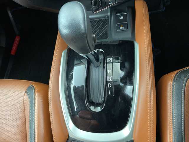 日産 エクストレイル 20Xi レザーエディション 道央・札幌 2020(令2)年 7.3万km ダイヤモンドブラック ・切替4WD/・バックカメラ/全方位カメラ/・エマージェンシーブレーキ/・ブラインドスポットモニター/・前席・後席シートヒーター/・運転席・助手席パワーシート/・デジタルインナーミラー/・電動パーキングブレーキ/・オートホールド機能/・追従機能付クルーズコントロール/・パワーバックドア/・アイドリングストップ/・横滑り防止機能/・コーナーセンサー/・純正フロアマット/・純正アルミホイール/・ETC