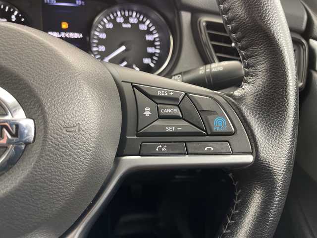 日産 エクストレイル 20Xi レザーエディション 道央・札幌 2020(令2)年 7.3万km ダイヤモンドブラック ・切替4WD/・バックカメラ/全方位カメラ/・エマージェンシーブレーキ/・ブラインドスポットモニター/・前席・後席シートヒーター/・運転席・助手席パワーシート/・デジタルインナーミラー/・電動パーキングブレーキ/・オートホールド機能/・追従機能付クルーズコントロール/・パワーバックドア/・アイドリングストップ/・横滑り防止機能/・コーナーセンサー/・純正フロアマット/・純正アルミホイール/・ETC