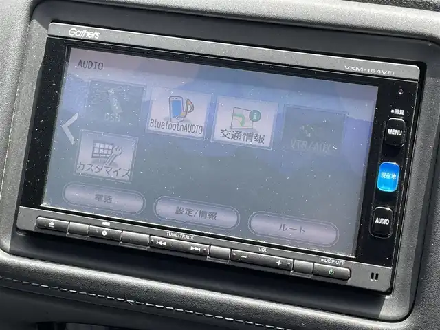 ホンダ ヴェゼル ハイブリッド Z ホンダセンシング 滋賀県 2016(平28)年 7.1万km ホワイトオーキッドパール 禁煙車/純正ナビ/【CD/DVD/Bluetooth/フルセグ/USB/HDMI】/バックカメラ/ビルトインETC/ハーフレザーシート/前席シートヒーター/レーダークルーズコントロール/レーンキープアシスト/ブレーキホールド/プッシュスタート/スマートキー/ステアリングスイッチ