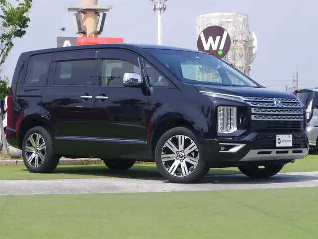 三菱 デリカＤ：５ P 千葉県 2023(令5)年 2.9万km アメジストブラック e-Assist/・衝突被害軽減ブレーキシステム（FCM）/・車線逸脱警報システム（LDW）/・誤発進抑制機能（前進＆後退時）（UMS）/・レーダークルーズコントロールシステム（ACC）/・オートマチックハイビーム[AHB]/両側パワースライドドア/エレクトリックテールゲート/純正メモリーナビ/【DVD/CD再生機能　Bluetooth接続】/マルチアラウンドモニター/ドライブレコーダー/革巻きステアリング/ステアリングスイッチ/ETC/LEDヘッドライト/フォグライト/ウインカーミラー/純正18インチアルミホイル/キーレスオペレーションシステム