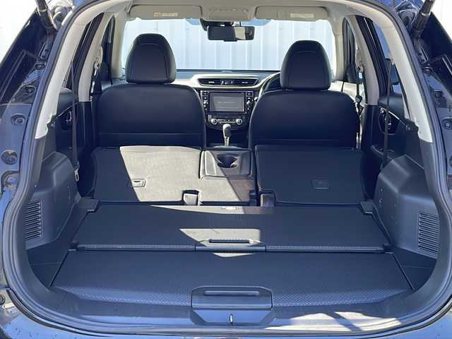 日産 エクストレイル 20Xi 三重県 2018(平30)年 4.5万km ダイヤモンドブラック 純正9型ナビ/全周囲モニター/デジタルインナーミラー/ビルトインETC/革巻きステアリング/電子パーキング/ヒーテッドドアミラー/パワーバックドア/プロパイロット/ステアリングリモコン/電動格納ミラー/禁煙車