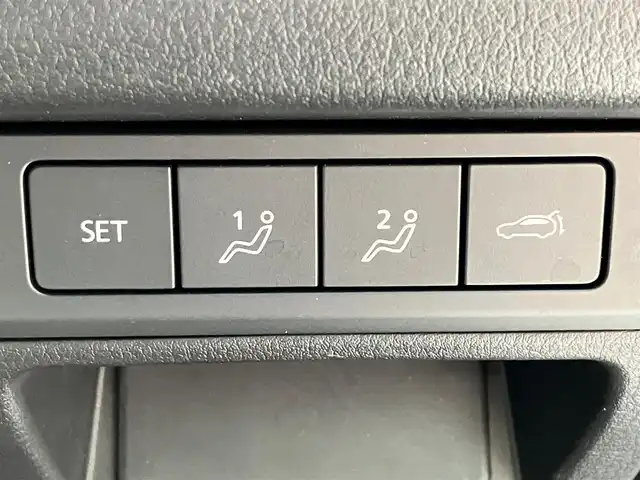マツダ ＣＸ－３０ XD Lパッケージ 静岡県 2020(令2)年 2.6万km スノーフレイクホワイトパールマイカ エンジンスタートボタン/パワーステアリング/パワーウィンドウ/取扱説明書/パドルシフト/オートエアコン/スマートキー/スペアキー１本/クルーズコントロール/アイドリングストップ/USB入力端子/ETC/全方位カメラ/純正ナビ（CD/DVD/BT/フルセグ）/電動リアゲート/純正フロアマット/D席パワーシート/D席N席シートヒーター/純正アルミホイール/ABS/横滑り防止装置/コーナーセンサー前後/レーンキープアシスト/オートライト/オートマチックハイビーム/LEDヘッドライト/W＋サイドエアバック/衝突軽減システム/BOSEスピーカー/ステアリングヒーター
