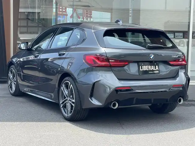 ＢＭＷ ＢＭＷ １１８ｄ Mスポーツ 鹿児島県 2021(令3)年 5万km ミネラルグレー 禁煙車/ワンオーナー/純正ナビ/Bluetooth/バックカメラ/前方ドライブレコーダー/純正フロアマット/パワーシート/純正18インチアルミホイール/横滑り防止装置/オートライト/LEDヘッドライト/取扱説明書/保証書/スペアキー