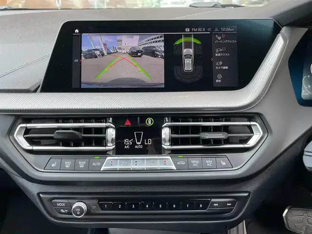 ＢＭＷ ＢＭＷ １１８ｄ Mスポーツ 鹿児島県 2021(令3)年 5万km ミネラルグレー 禁煙車/ワンオーナー/純正ナビ/Bluetooth/バックカメラ/前方ドライブレコーダー/純正フロアマット/パワーシート/純正18インチアルミホイール/横滑り防止装置/オートライト/LEDヘッドライト/取扱説明書/保証書/スペアキー