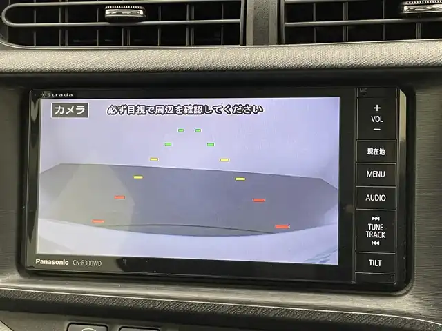 トヨタ アクア S 愛知県 2014(平26)年 4.4万km ライムホワイトパールクリスタルシャイン 社外ＳＤナビ　フルセグＴＶ　バックカメラ　禁煙　ＣＤ DVD　Ｂｌｕｅｔｏｏｔｈ　ＥＴＣ　プッシュスタート　オートライト　社外１５インチアルミホイール　フロアマット　ドアバイザー　オートエアコン　スマートキー