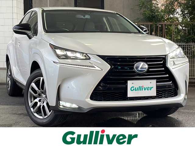 レクサス ＮＸ 300h アーバンスタイル 京都府 2017(平29)年 10.5万km ソニッククォーツ メーカー純正ＳＤナビ/CD/DVD/AM/FM/USB/SD/AUX/バックカメラ/サイドカメラ/Ｂｌｕｅｔｏｏｔｈ/フルセグＴＶ/レザーシート/前席シートヒーター/メモリー付きパワーシート/３眼ＬＥＤヘッドライト/OPアルミ18インチ/パドルシフト/ステアリングヒーター/電動リアゲート/前後コーナーセンサー/ダブルエアバッグ/カーテンエアバッグ/レーダークルーズコントロール/パワーウィンドウ/パワーステアリング/レーンキープアシスト/横滑り防止装置/盗難防止装置/ABS/オートライト/フォグライト/ビルトイン2.0ETC/オートエアコン/プッシュスタート＆スマートキー
