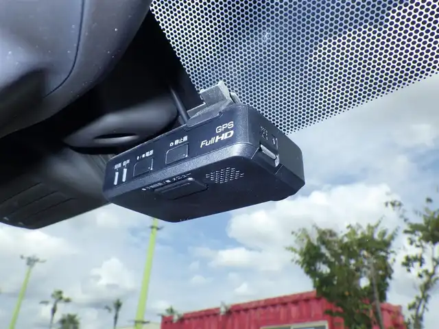 日産 ノート e－パワー X 千葉県 2018(平30)年 2.4万km スーパーブラック エマージェンシーブレーキ/インテリジェントルームミラー/純正SDナビ/地デジTV/【BD/DVD/CD再生機能　Bluetooth接続】/アラウンドビューモニター/ドライブレコーダー/ETC/LEDヘッドライト/ウインカーミラー/コーナーセンサー/社外14インチアルミホイル/インテリジェントキー