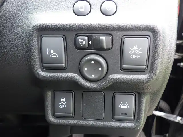 日産 ノート e－パワー X 千葉県 2018(平30)年 2.4万km スーパーブラック エマージェンシーブレーキ/インテリジェントルームミラー/純正SDナビ/地デジTV/【BD/DVD/CD再生機能　Bluetooth接続】/アラウンドビューモニター/ドライブレコーダー/ETC/LEDヘッドライト/ウインカーミラー/コーナーセンサー/社外14インチアルミホイル/インテリジェントキー
