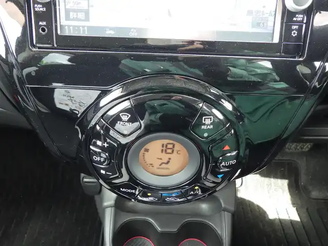 日産 ノート e－パワー X 千葉県 2018(平30)年 2.4万km スーパーブラック エマージェンシーブレーキ/インテリジェントルームミラー/純正SDナビ/地デジTV/【BD/DVD/CD再生機能　Bluetooth接続】/アラウンドビューモニター/ドライブレコーダー/ETC/LEDヘッドライト/ウインカーミラー/コーナーセンサー/社外14インチアルミホイル/インテリジェントキー