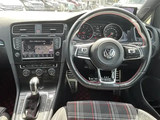 フォルクスワーゲン ゴルフ ＧＴＩ パフォーマンス 愛知県 2014(平26)年 1.3万km ガンＭ スマートキー/プッシュスタート/純正ナビ/フルセグTV/BT/バックカメラ/ETC/純正19インチAW/純正キャリパー/プリクラッシュセーフティ/レーンキープアシスト/クリアランスソナー /アダクティブクルーズコントロール/ドライブレコーダー/レーダー探知機/アイドリングストップ/オートライト/取説、保証書/スペアキー