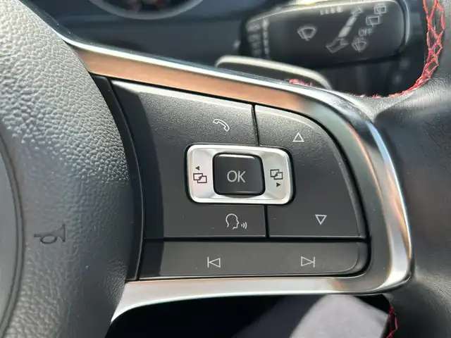 フォルクスワーゲン ゴルフ ＧＴＩ パフォーマンス 愛知県 2014(平26)年 1.3万km ガンＭ スマートキー/プッシュスタート/純正ナビ/フルセグTV/BT/バックカメラ/ETC/純正19インチAW/純正キャリパー/プリクラッシュセーフティ/レーンキープアシスト/クリアランスソナー /アダクティブクルーズコントロール/ドライブレコーダー/レーダー探知機/アイドリングストップ/オートライト/取説、保証書/スペアキー