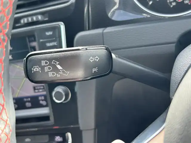 フォルクスワーゲン ゴルフ ＧＴＩ パフォーマンス 愛知県 2014(平26)年 1.3万km ガンＭ スマートキー/プッシュスタート/純正ナビ/フルセグTV/BT/バックカメラ/ETC/純正19インチAW/純正キャリパー/プリクラッシュセーフティ/レーンキープアシスト/クリアランスソナー /アダクティブクルーズコントロール/ドライブレコーダー/レーダー探知機/アイドリングストップ/オートライト/取説、保証書/スペアキー