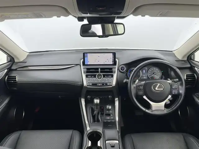 レクサス ＮＸ 300h バージョンL 富山県 2019(令1)年 2.8万km ソニッククォーツ 純正ナビ/フルセグTV/Bluetooth/DVD/バックカメラ/ETC2.0/純正AW付き冬タイヤ4本車載/スマートキー/カードキー/シートヒーター/ベンチレーション/全席パワーシート /レザーシート /レーダークルーズコントロール/ステアリングヒーター/パドルシフト/LEDヘッドライト/オートハイビーム/前後コーナーセンサー/電動リアゲート/衝突軽減ブレーキ