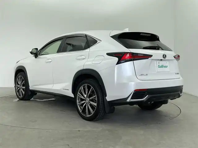 レクサス ＮＸ 300h バージョンL 富山県 2019(令1)年 2.8万km ソニッククォーツ 純正ナビ/フルセグTV/Bluetooth/DVD/バックカメラ/ETC2.0/純正AW付き冬タイヤ4本車載/スマートキー/カードキー/シートヒーター/ベンチレーション/全席パワーシート /レザーシート /レーダークルーズコントロール/ステアリングヒーター/パドルシフト/LEDヘッドライト/オートハイビーム/前後コーナーセンサー/電動リアゲート/衝突軽減ブレーキ
