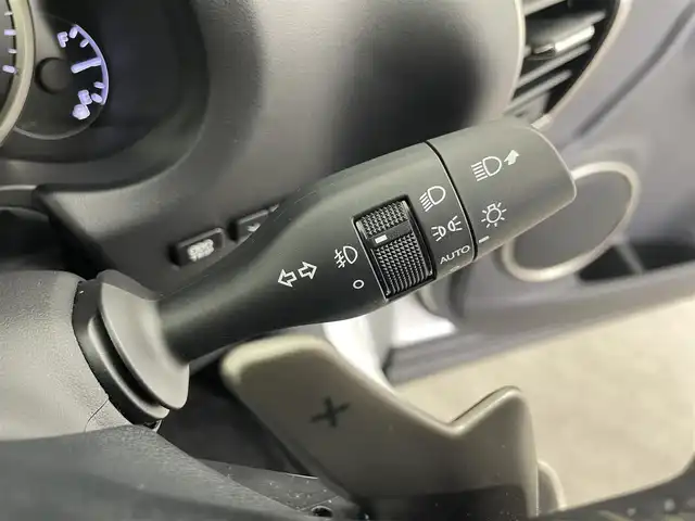 レクサス ＮＸ 300h バージョンL 富山県 2019(令1)年 2.8万km ソニッククォーツ 純正ナビ/フルセグTV/Bluetooth/DVD/バックカメラ/ETC2.0/純正AW付き冬タイヤ4本車載/スマートキー/カードキー/シートヒーター/ベンチレーション/全席パワーシート /レザーシート /レーダークルーズコントロール/ステアリングヒーター/パドルシフト/LEDヘッドライト/オートハイビーム/前後コーナーセンサー/電動リアゲート/衝突軽減ブレーキ
