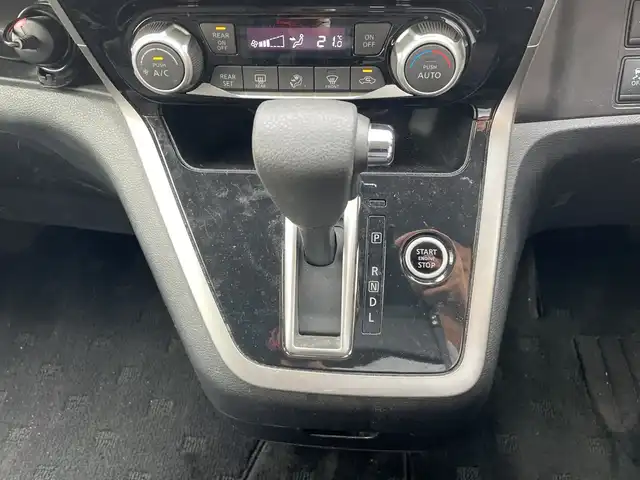 日産 セレナ ハイウェイスター Vセレクション 神奈川県 2018(平30)年 4.4万km マルーンレッド ワンオーナー/プッシュスタート/スペアキー1本/ビルトインETC/自動駐車システム/全方位カメラ/録画機能付きデジタルインナーミラー/クルーズコントロール/プリクラッシュ/車線逸脱防止装置/本革ステアリング/オートライト/LEDライト/フォグランプ/両側パワースライドドア/ハンズフリースライドドア/アイドリングストップ/横滑り防止装置