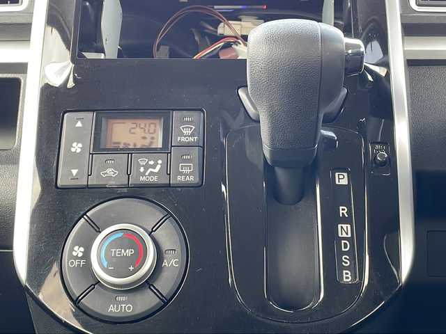 ダイハツ タント カスタム X 道東・釧路十勝 2016(平28)年 5.6万km ブラックマイカメタリック 4WD/片側パワースライドドア/純正エンジンスターター/エコアイドル/LEDヘッドライト/オートライト/フォグランプ/ベンチシート/社外14インチアルミ/プッシュスタート/スマートキー