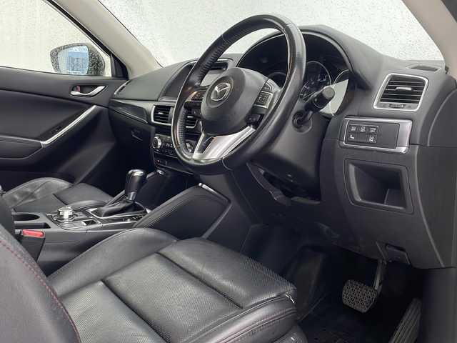 マツダ ＣＸ－５ XD Lパッケージ 沖縄県 2015(平27)年 8.1万km クリスタルホワイトパールマイカ ワンオーナー　/純正ナビ　　/　(フルセグＴＶ　Ｂｌｕｅｔｏｏｔｈ　CD　DVD)/バックカメラ　/ETC　/シートヒーター/レザーシート　/パワーシート/レーダークルーズコントロール　/プッシュスタート　/スマートキー　/純正１７インチアルミホイール/クリアランスソナー/純正フロアマット/ＬＥＤヘッドライト/オートライト/スマートキー/スペアキー/プッシュスタート
