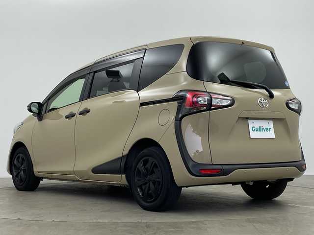 トヨタ シエンタ G グランパー 鹿児島県 2020(令2)年 4.8万km ベージュ 社外カロツェリアナビ/AVIC-RL711/社外カロツェリア製/フリップダウンモニター/両側パワースライド/前席シートヒーター/ステアリングヒーター/インテリジェントクリアランスソナー/LEDヘッドライト/オートヘッドライト/グランパー専用クロームメッキフロントグリルトリム/グランパー専用ブラックホイールキャップ/グランパー専用ブラックサイドミラー