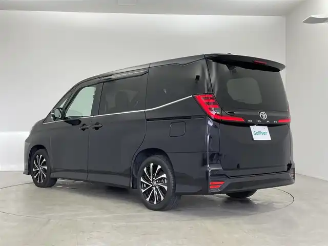 トヨタ ノア S－Z 埼玉県 2022(令4)年 2.4万km スパークリングブラックパールクリスタルシャイン 純正１０．５インチディスプレイオーディオ　フリップダウンモニター　バックカメラ　ＢＳＭ　ＤＶＤ再生　三眼ＬＥＤ　セーフティセンス　ビルトインＥＴＣ２．０　前後ドラレコ　ＨＤＭＩ　シートヒーター　地デジ