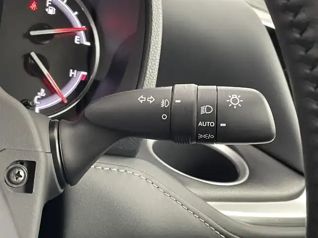 トヨタ ノア S－Z 埼玉県 2022(令4)年 2.4万km スパークリングブラックパールクリスタルシャイン 純正１０．５インチディスプレイオーディオ　フリップダウンモニター　バックカメラ　ＢＳＭ　ＤＶＤ再生　三眼ＬＥＤ　セーフティセンス　ビルトインＥＴＣ２．０　前後ドラレコ　ＨＤＭＩ　シートヒーター　地デジ