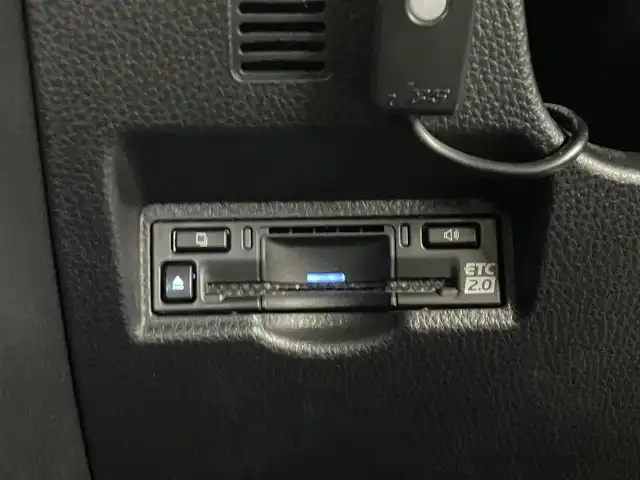 トヨタ ノア S－Z 埼玉県 2022(令4)年 2.4万km スパークリングブラックパールクリスタルシャイン 純正１０．５インチディスプレイオーディオ　フリップダウンモニター　バックカメラ　ＢＳＭ　ＤＶＤ再生　三眼ＬＥＤ　セーフティセンス　ビルトインＥＴＣ２．０　前後ドラレコ　ＨＤＭＩ　シートヒーター　地デジ