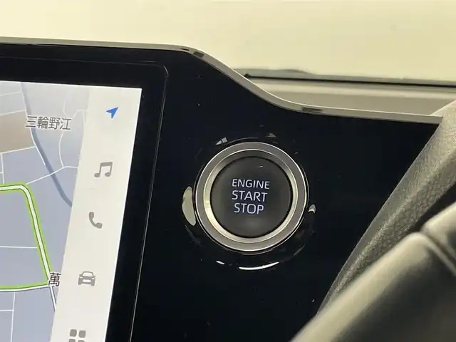 トヨタ ノア S－Z 埼玉県 2022(令4)年 2.4万km スパークリングブラックパールクリスタルシャイン 純正１０．５インチディスプレイオーディオ　フリップダウンモニター　バックカメラ　ＢＳＭ　ＤＶＤ再生　三眼ＬＥＤ　セーフティセンス　ビルトインＥＴＣ２．０　前後ドラレコ　ＨＤＭＩ　シートヒーター　地デジ