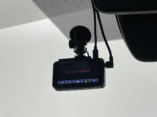 トヨタ ノア S－Z 埼玉県 2022(令4)年 2.4万km スパークリングブラックパールクリスタルシャイン 純正１０．５インチディスプレイオーディオ　フリップダウンモニター　バックカメラ　ＢＳＭ　ＤＶＤ再生　三眼ＬＥＤ　セーフティセンス　ビルトインＥＴＣ２．０　前後ドラレコ　ＨＤＭＩ　シートヒーター　地デジ