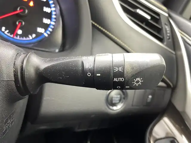 トヨタ ハリアー エレガンス 福井県 2014(平26)年 12.6万km ホワイトパールクリスタルシャイン トヨタ純正９インチナビ　型式：ＮＳＺＴ－Ｙ６２Ｇ/（ＦＭ／ＡＭ／ＢＴ／ＣＤ／ＤＶＤ）/バックカメラ/スペアキー１本　/社外ＥＴＣ　/純正フロアマット　/合皮シート　/電動シート /純正17インチアルミホイール