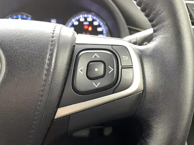 トヨタ ハリアー エレガンス 福井県 2014(平26)年 12.6万km ホワイトパールクリスタルシャイン トヨタ純正９インチナビ　型式：ＮＳＺＴ－Ｙ６２Ｇ/（ＦＭ／ＡＭ／ＢＴ／ＣＤ／ＤＶＤ）/バックカメラ/スペアキー１本　/社外ＥＴＣ　/純正フロアマット　/合皮シート　/電動シート /純正17インチアルミホイール