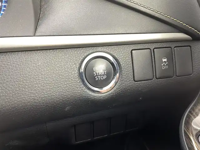 トヨタ ハリアー エレガンス 福井県 2014(平26)年 12.6万km ホワイトパールクリスタルシャイン トヨタ純正９インチナビ　型式：ＮＳＺＴ－Ｙ６２Ｇ/（ＦＭ／ＡＭ／ＢＴ／ＣＤ／ＤＶＤ）/バックカメラ/スペアキー１本　/社外ＥＴＣ　/純正フロアマット　/合皮シート　/電動シート /純正17インチアルミホイール