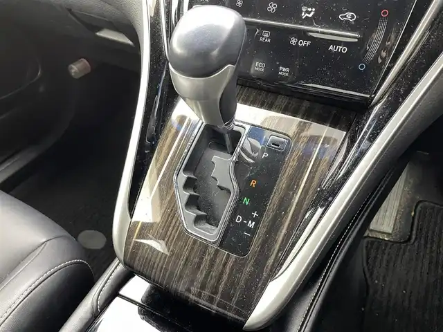 トヨタ ハリアー エレガンス 福井県 2014(平26)年 12.6万km ホワイトパールクリスタルシャイン トヨタ純正９インチナビ　型式：ＮＳＺＴ－Ｙ６２Ｇ/（ＦＭ／ＡＭ／ＢＴ／ＣＤ／ＤＶＤ）/バックカメラ/スペアキー１本　/社外ＥＴＣ　/純正フロアマット　/合皮シート　/電動シート /純正17インチアルミホイール