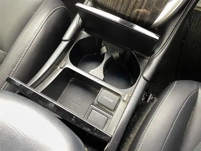 トヨタ ハリアー エレガンス 福井県 2014(平26)年 12.6万km ホワイトパールクリスタルシャイン トヨタ純正９インチナビ　型式：ＮＳＺＴ－Ｙ６２Ｇ/（ＦＭ／ＡＭ／ＢＴ／ＣＤ／ＤＶＤ）/バックカメラ/スペアキー１本　/社外ＥＴＣ　/純正フロアマット　/合皮シート　/電動シート /純正17インチアルミホイール