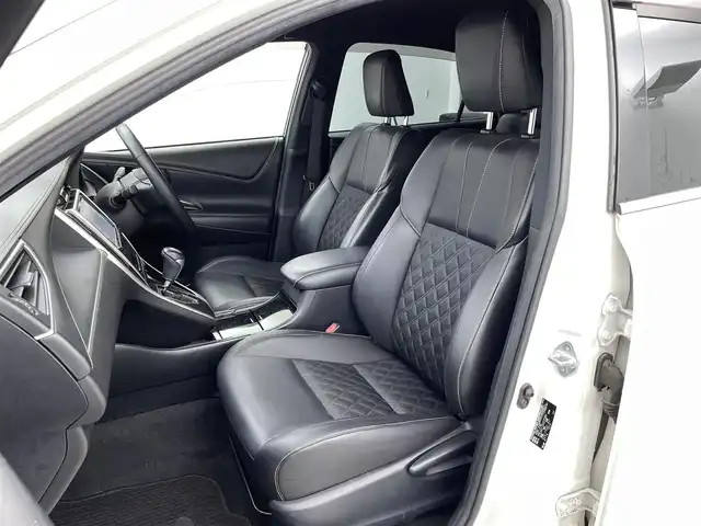 トヨタ ハリアー エレガンス 福井県 2014(平26)年 12.6万km ホワイトパールクリスタルシャイン トヨタ純正９インチナビ　型式：ＮＳＺＴ－Ｙ６２Ｇ/（ＦＭ／ＡＭ／ＢＴ／ＣＤ／ＤＶＤ）/バックカメラ/スペアキー１本　/社外ＥＴＣ　/純正フロアマット　/合皮シート　/電動シート /純正17インチアルミホイール