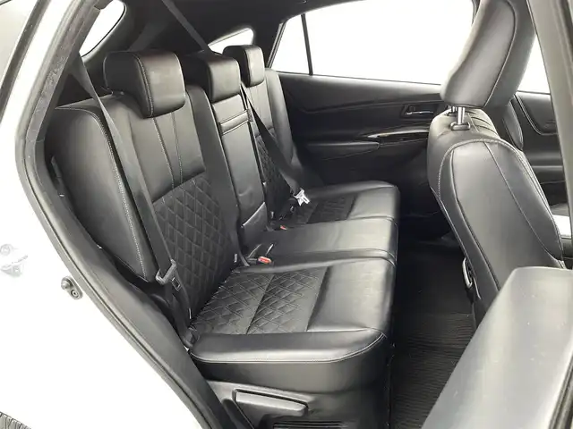 トヨタ ハリアー エレガンス 福井県 2014(平26)年 12.6万km ホワイトパールクリスタルシャイン トヨタ純正９インチナビ　型式：ＮＳＺＴ－Ｙ６２Ｇ/（ＦＭ／ＡＭ／ＢＴ／ＣＤ／ＤＶＤ）/バックカメラ/スペアキー１本　/社外ＥＴＣ　/純正フロアマット　/合皮シート　/電動シート /純正17インチアルミホイール