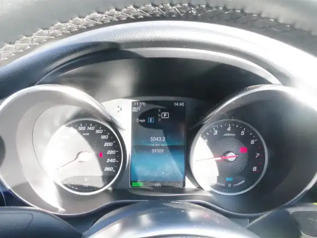 メルセデス・ベンツ Ｃ２００ 4マチック AVG AMGライン 岩手県 2019(平31)年 6万km ダイヤモンドホワイト アクティブブレーキアシスト/レーンチェンジアシスト/ブラインドスポット/アテンションアシスト/純正HDDナビ/フルセグTV/バックカメラ/DSRC/黒革シート/パワーシート/シートヒーター/エアサス/マルチビームLED